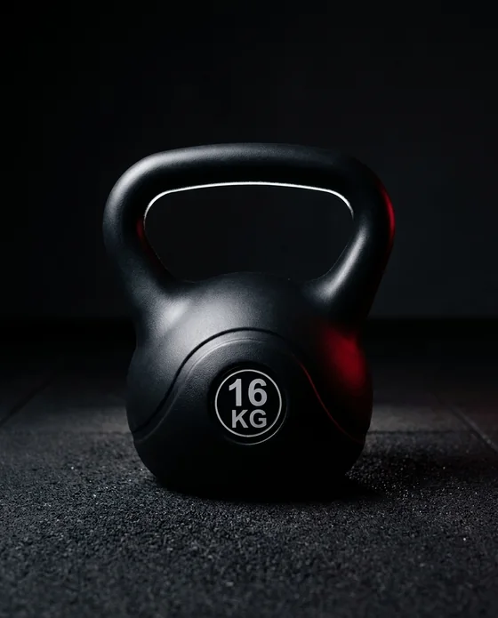 Kettlebell preta MAXFORCE 16 kg